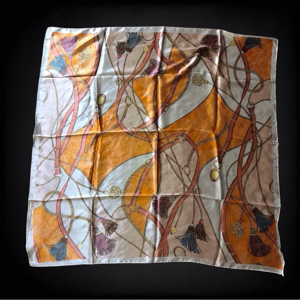 Square Shape Gorgeous Pattern Scarf - image 3